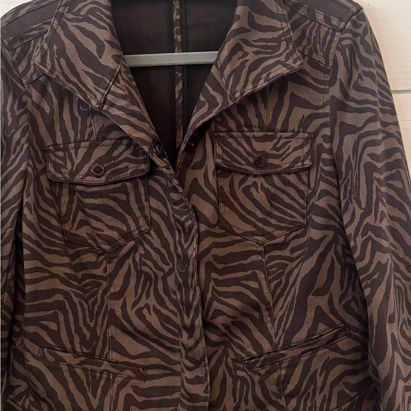 WHBM Espresso Zebra Print
Denim Jacket Size 12. Great Condition! - Picture 3 of 16